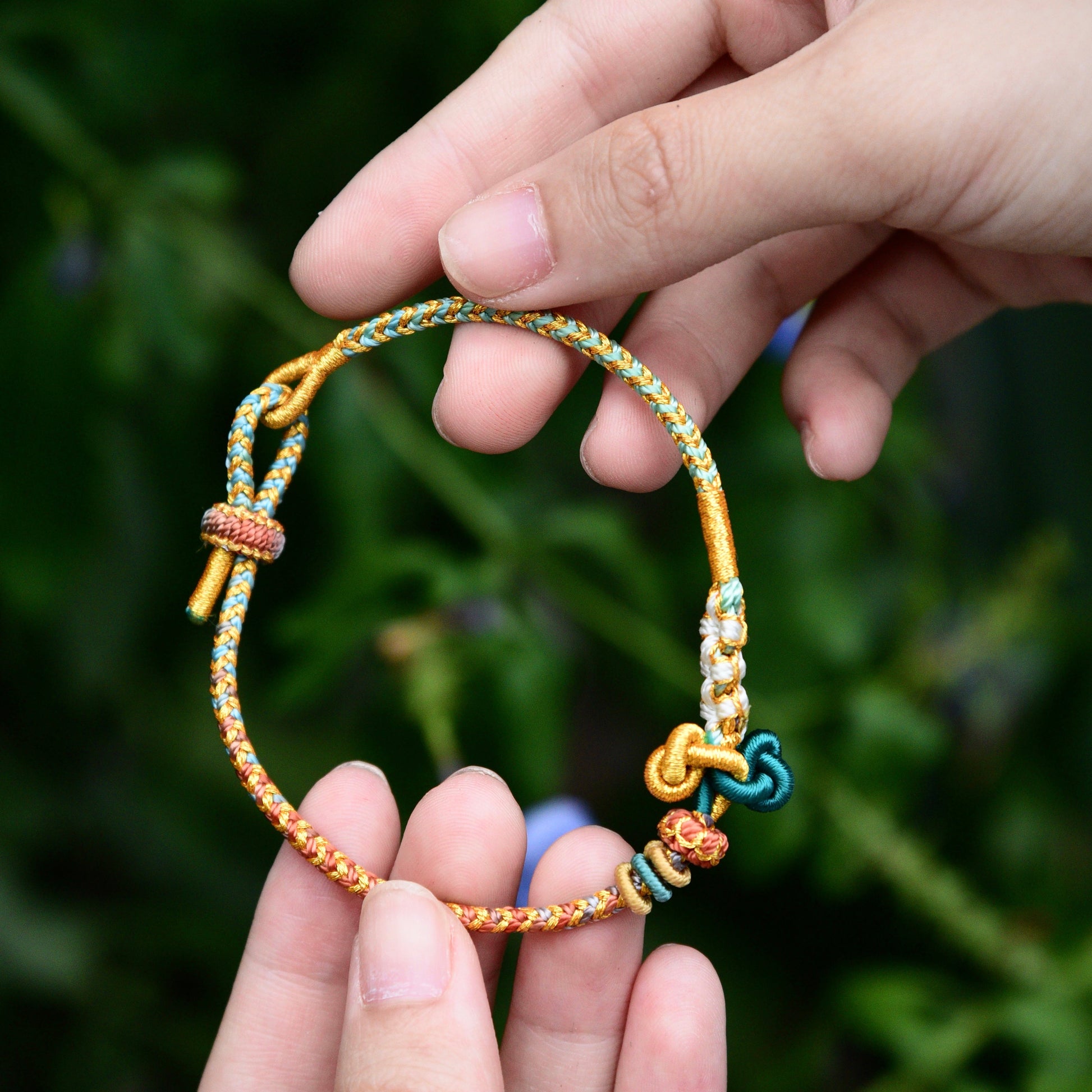 Bracelet tressé artisanal traditionnel chinois